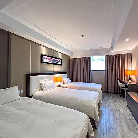 Royal Fine Hotel Гаосюн Екстер'єр фото