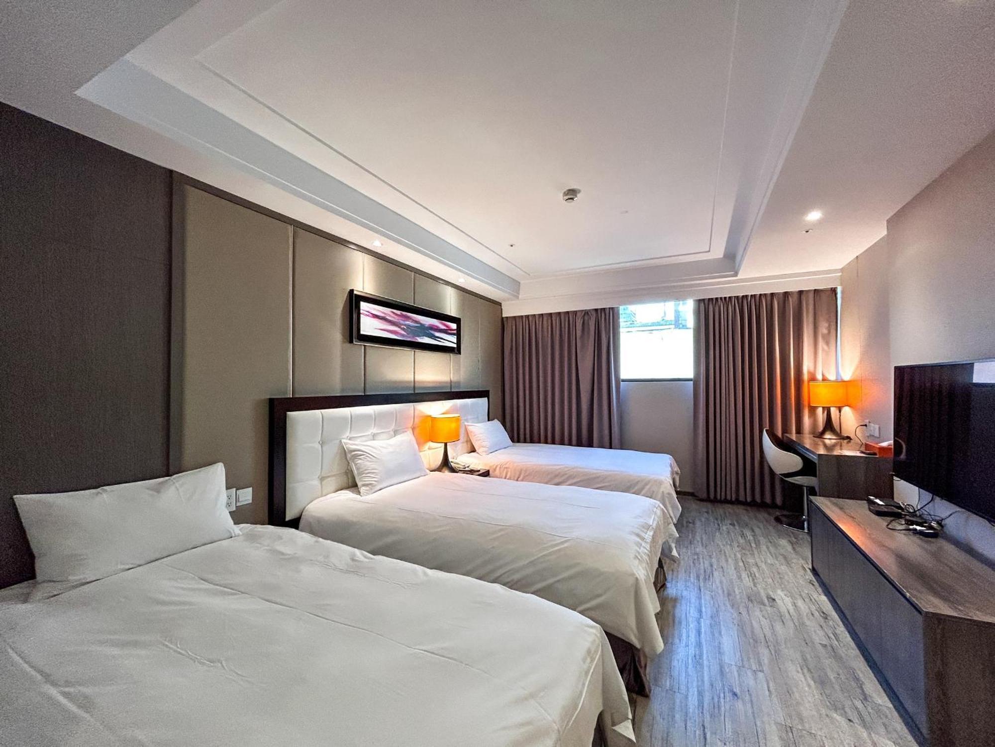 Royal Fine Hotel Гаосюн Екстер'єр фото