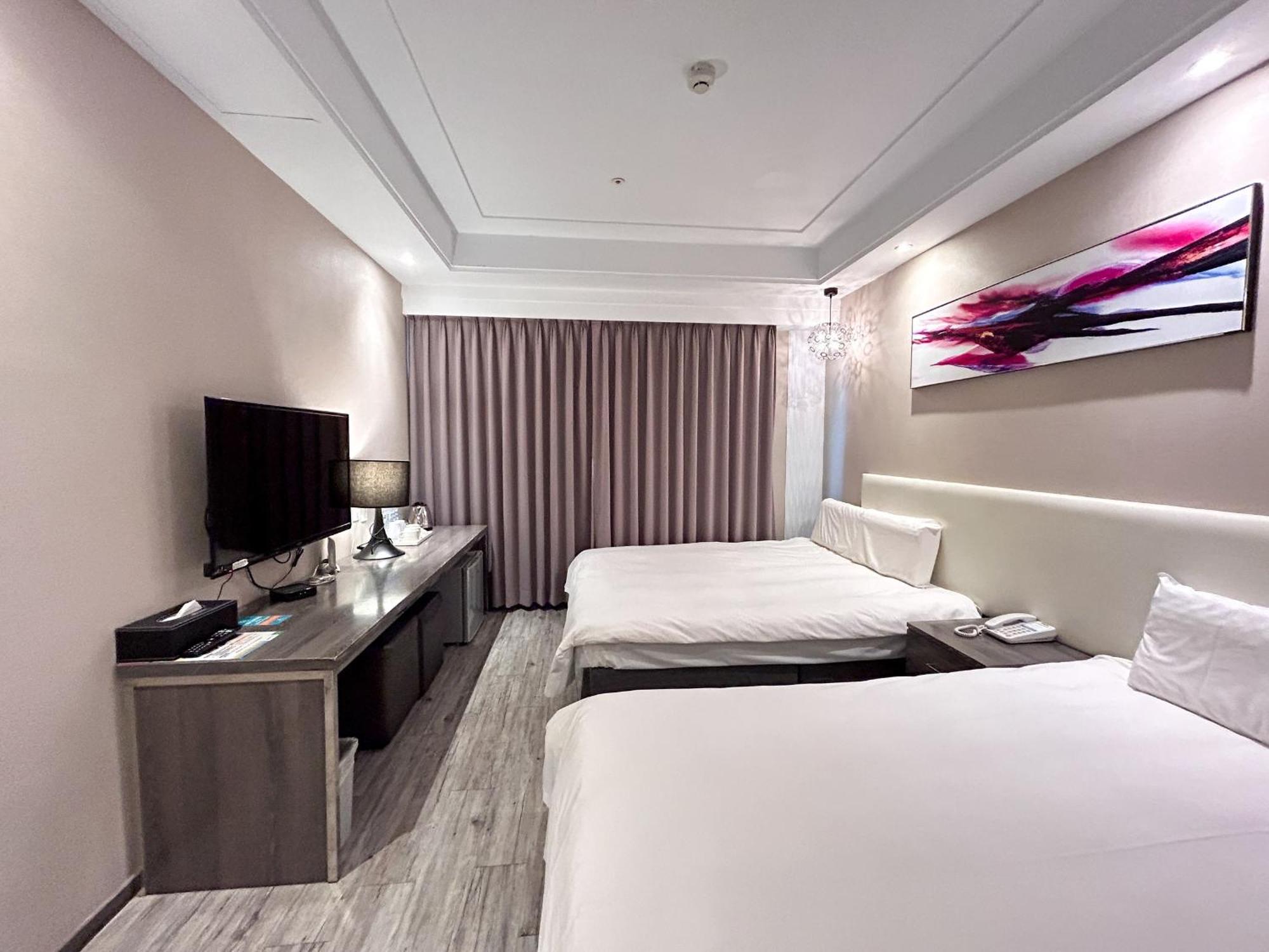 Royal Fine Hotel Гаосюн Екстер'єр фото